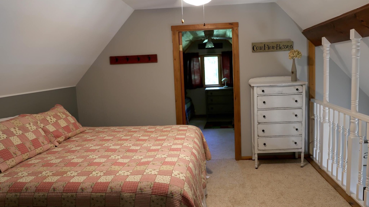 Photo of Bedroom in Lake City