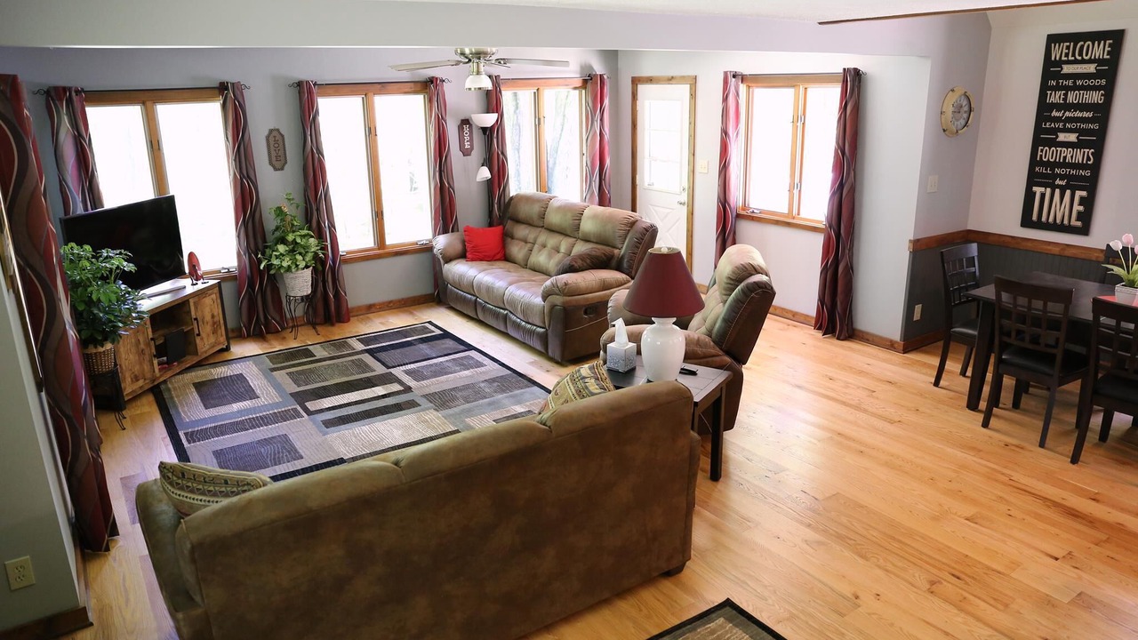 Photo of Livingroom in Lake City