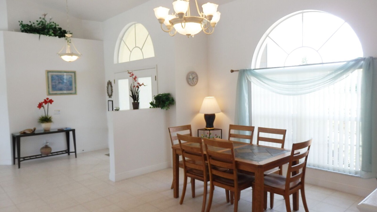 Photo of Livingroom in White Marsh