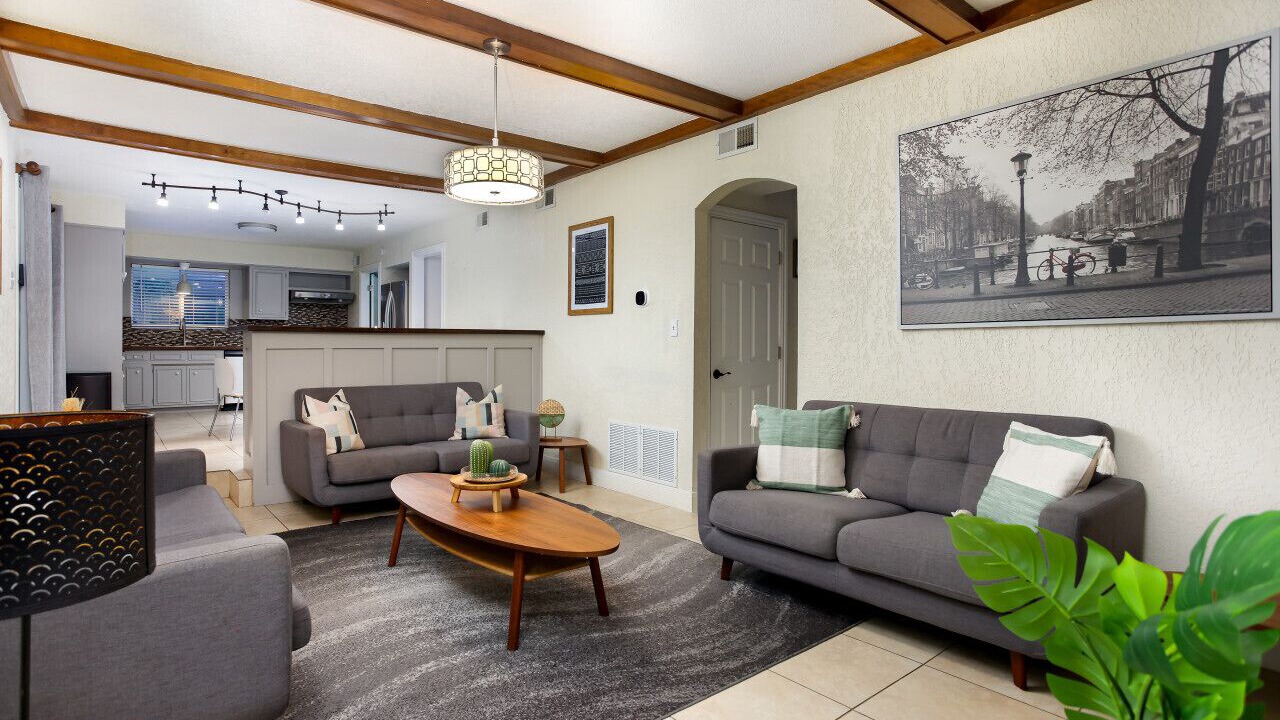 Photo of Livingroom in Vance Jackson