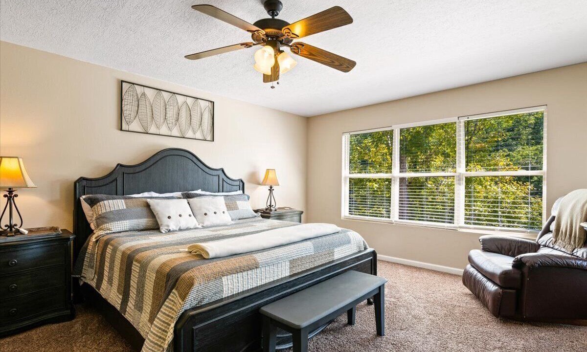 Photo of Bedroom in Lakeside Estates