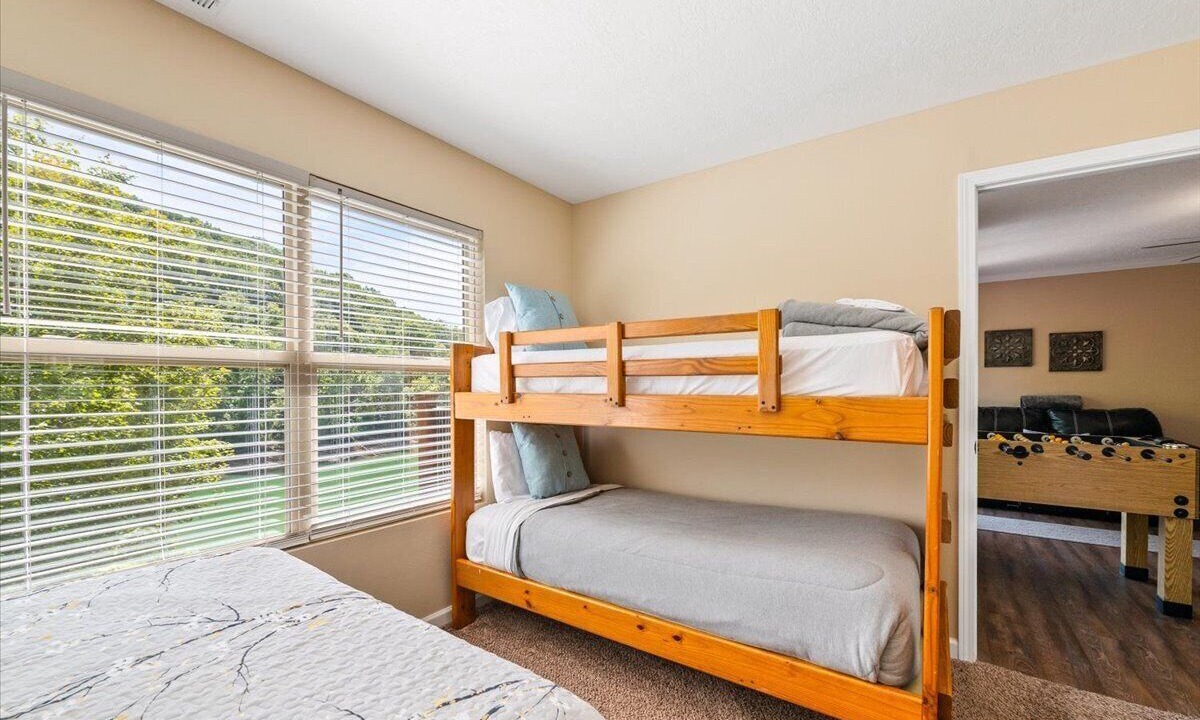 Photo of Bedroom in Lakeside Estates