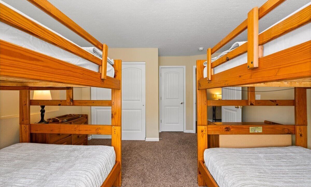 Photo of Bedroom in Lakeside Estates