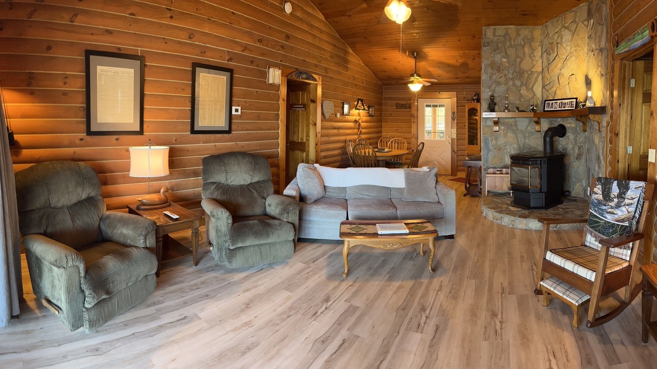Photo of Livingroom in Langley