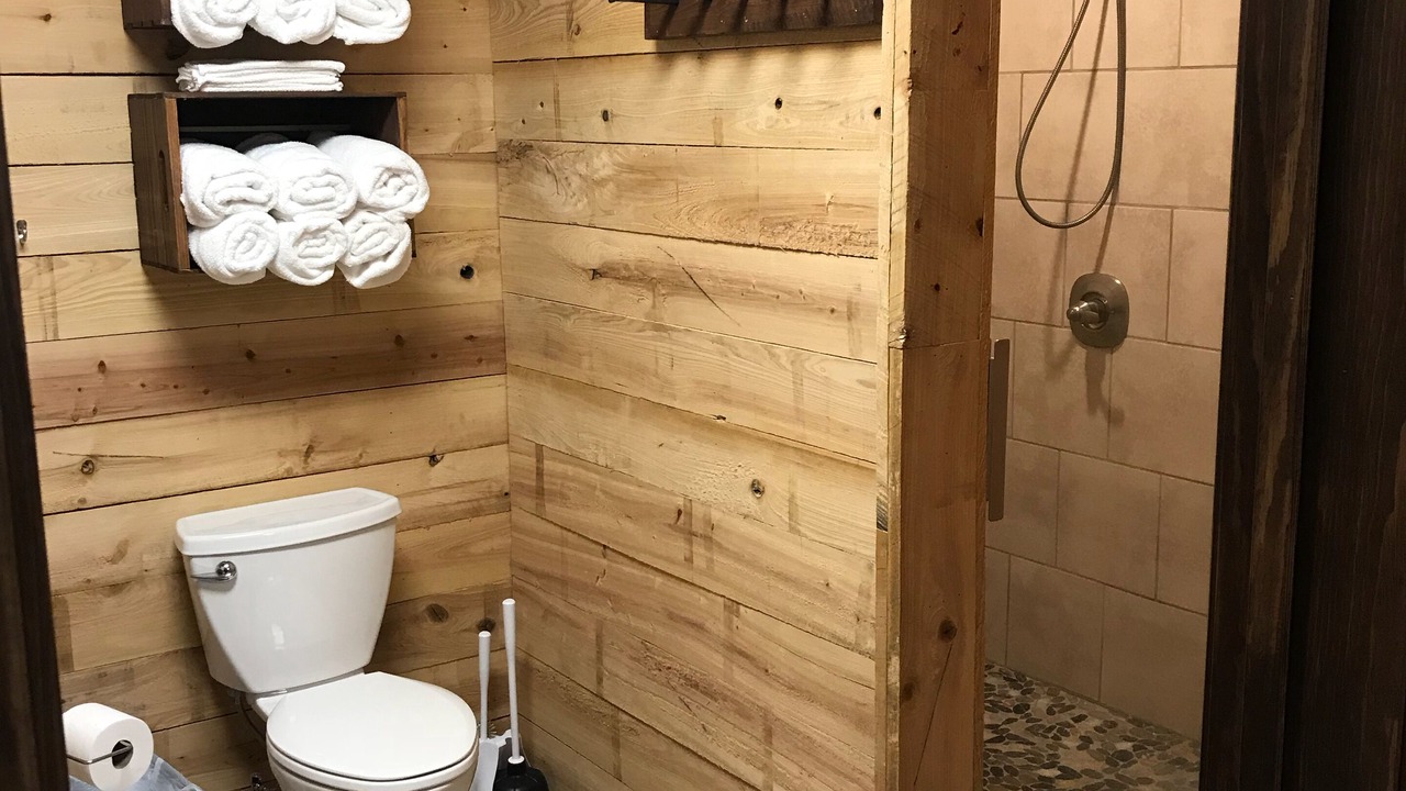 Photo of Bathroom in Samburg