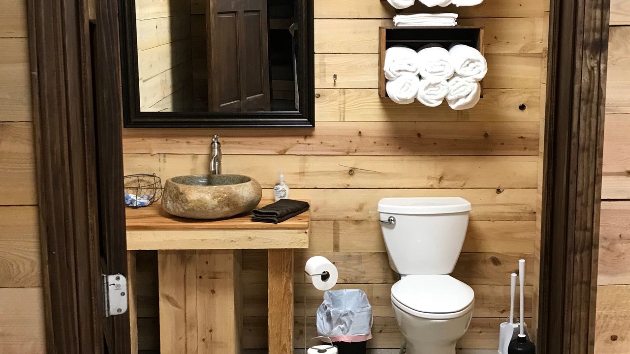 Photo of Bathroom in Samburg