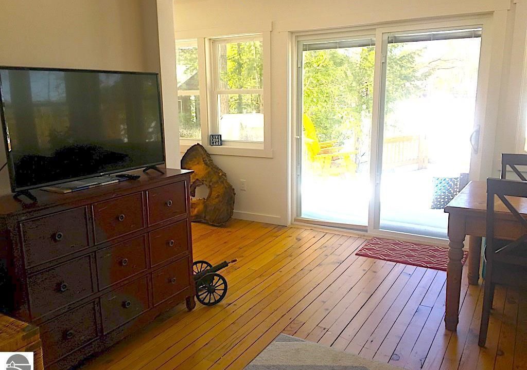 Photo of Livingroom in Mayfield