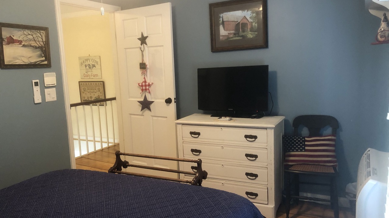 Photo of Bedroom in Town of Sharon