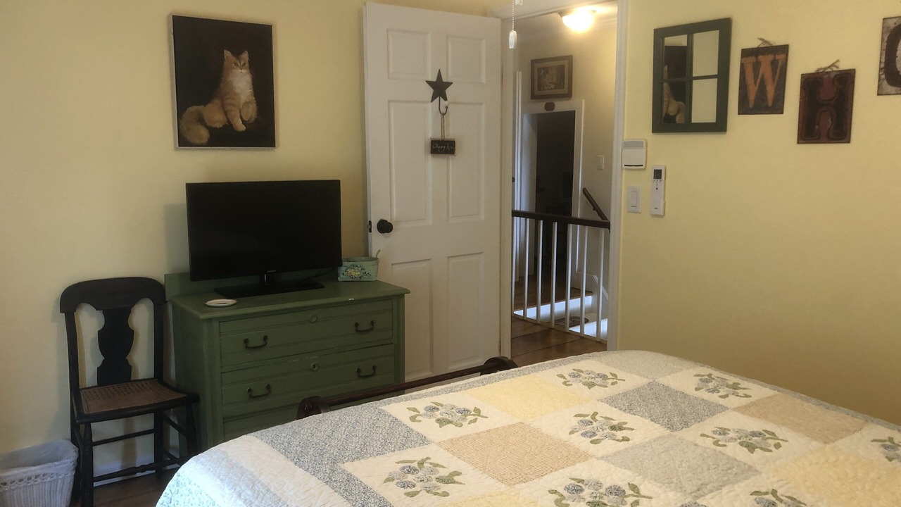 Photo of Bedroom in Town of Sharon