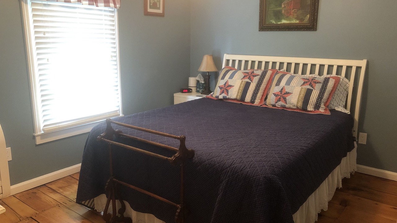 Photo of Bedroom in Town of Sharon