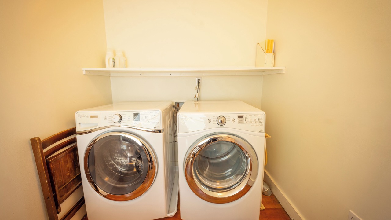 Photo of Bedroom in Downtown Berkeley