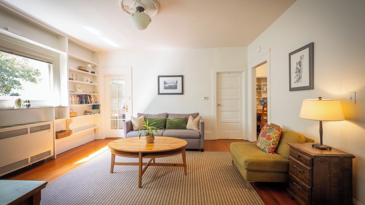 Photo of Livingroom in Downtown Berkeley