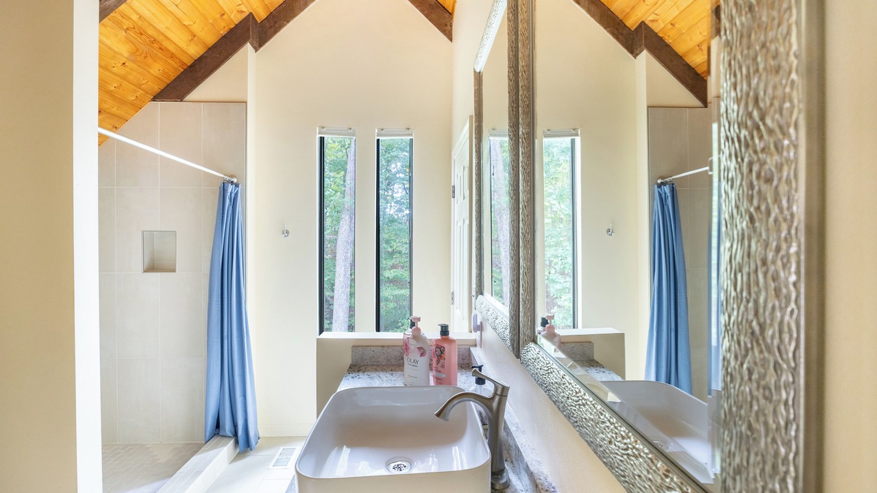 Photo of Bathroom in High Point