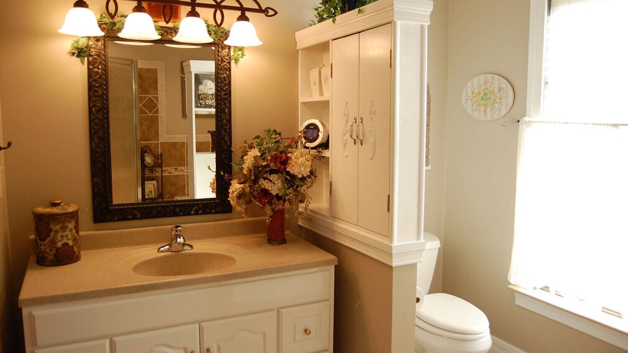 Photo of Bathroom in Logan