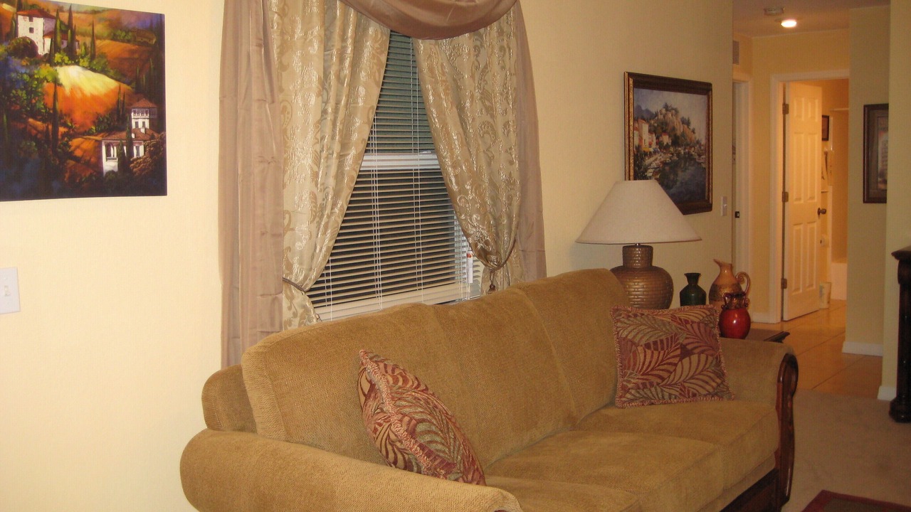 Photo of Bedroom in Englewood East