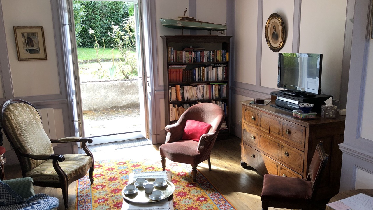 Photo of Livingroom in Saint-Ideuc