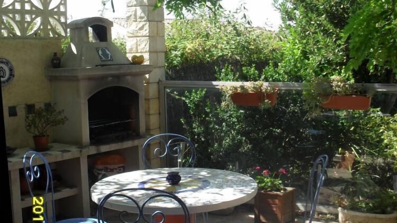 Photo of Patio Balcony in Paulhan