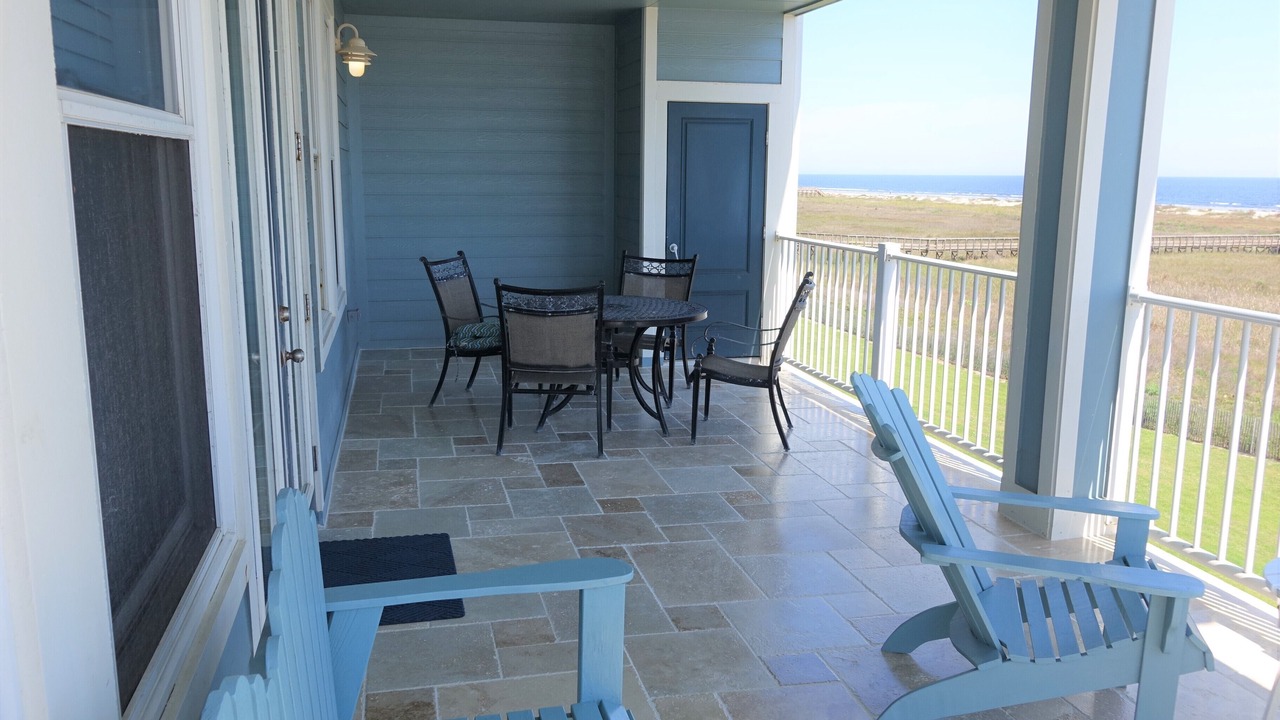 Photo of Patio Balcony in Red Fish Cove