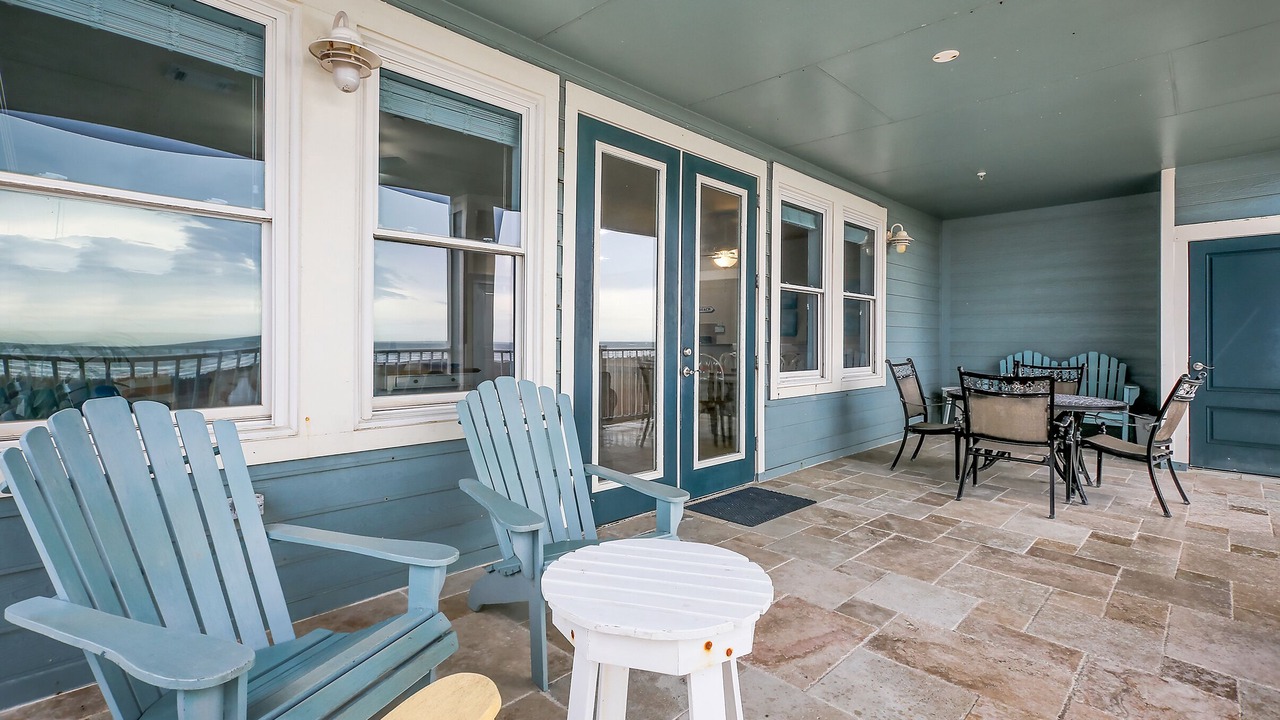 Photo of Patio Balcony in Red Fish Cove