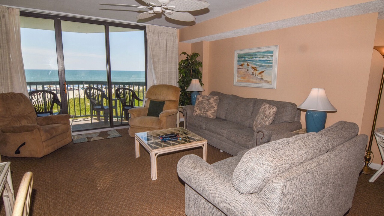 Photo of Livingroom in Ocean Drive
