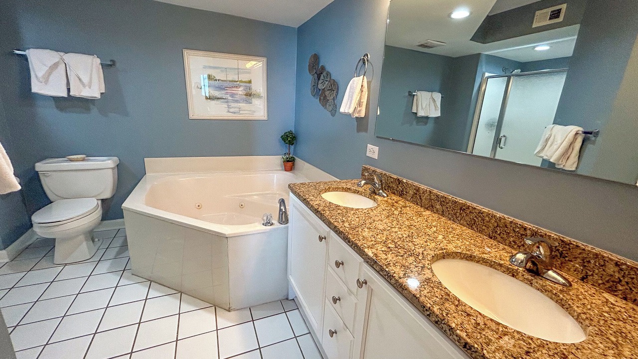 Photo of Bathroom in Ocean Drive