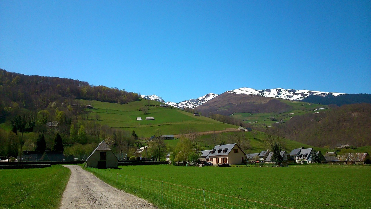 Photo of Outdoor in Campan