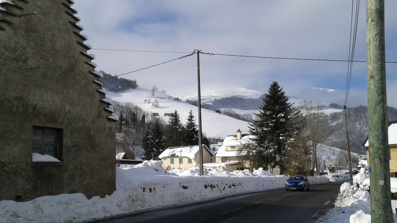 Photo of Outdoor in Campan