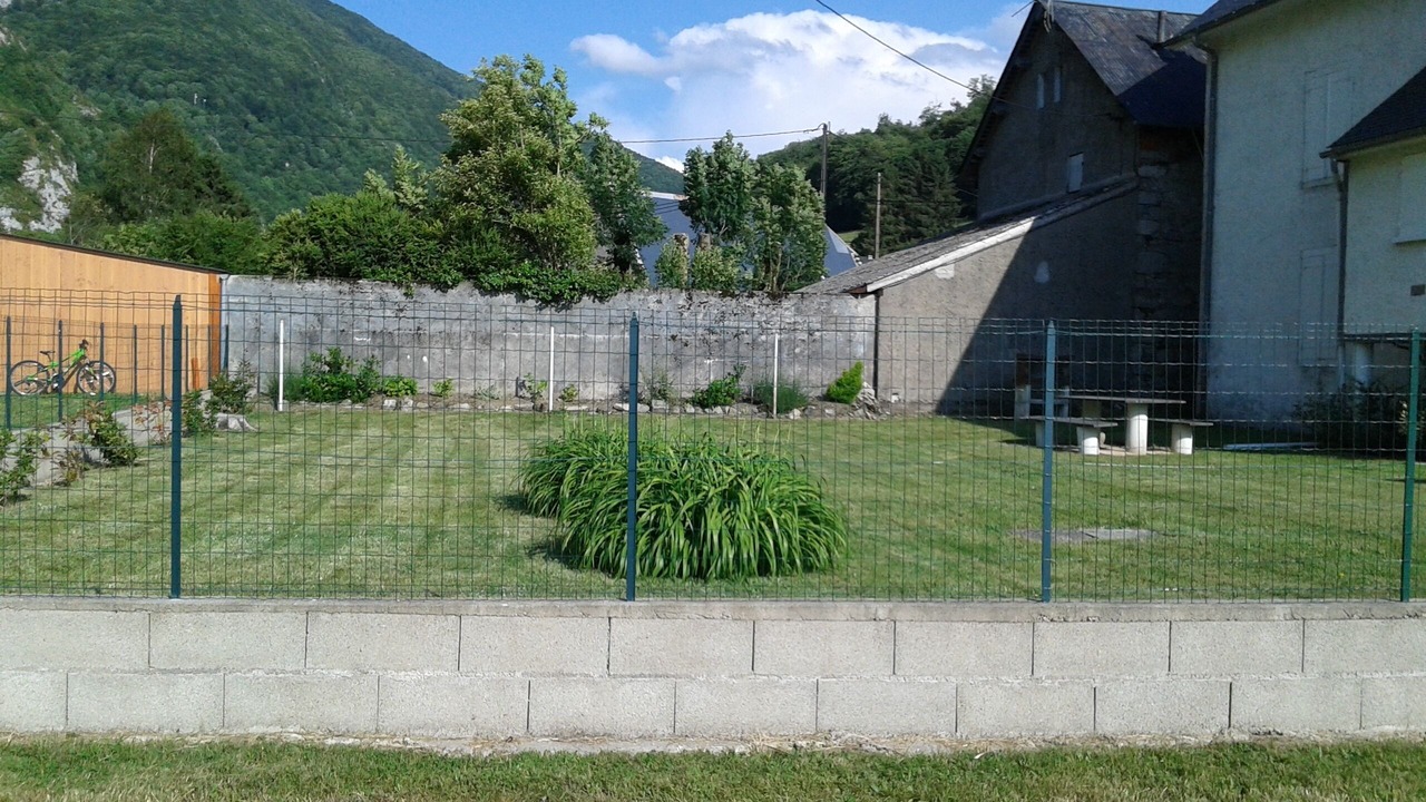 Photo of Outdoor in Campan