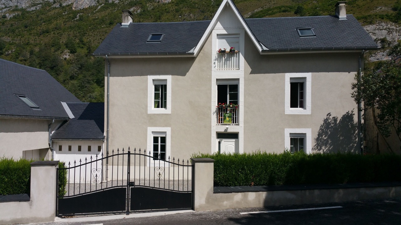 Photo of Outdoor in Campan