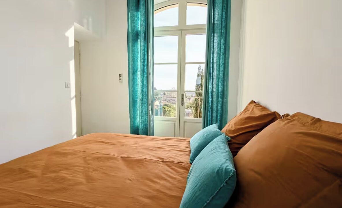 Photo of Bedroom in Beaumes-de-Venise