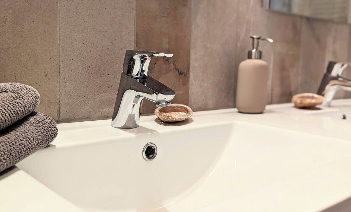 Photo of Bathroom in Beaumes-de-Venise