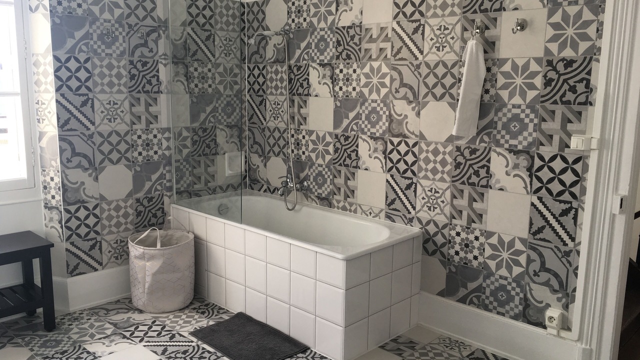 Photo of Bathroom in Avize