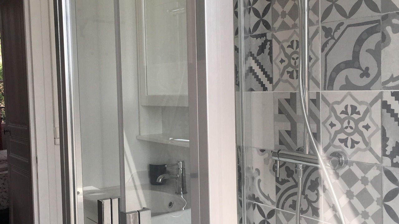 Photo of Bathroom in Avize