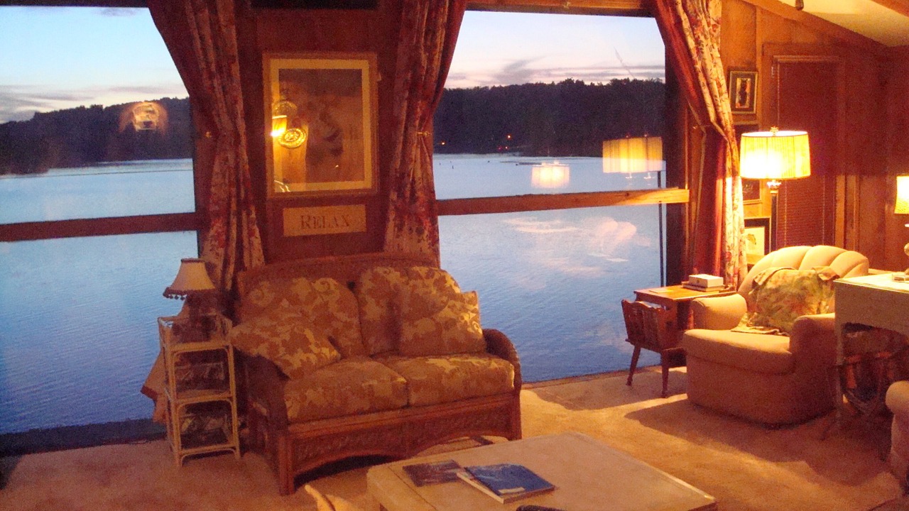 Photo of Livingroom in Lowell