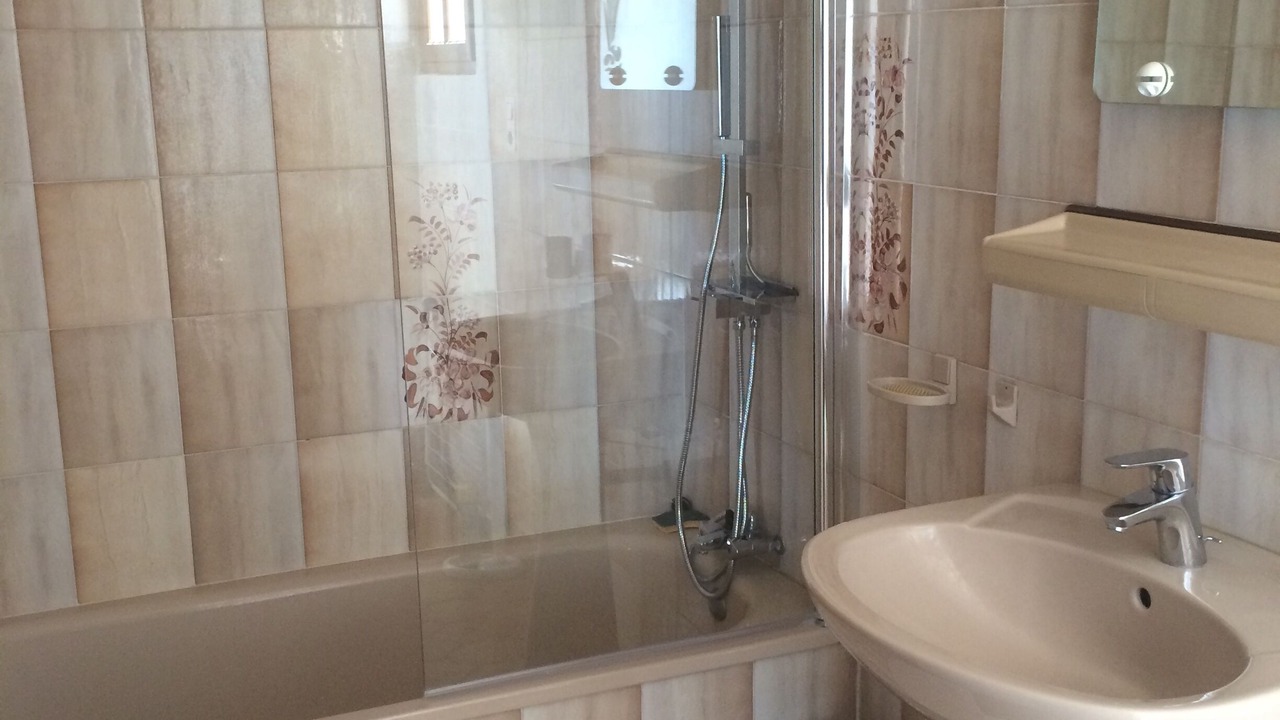 Photo of Bathroom in Saint-Pargoire