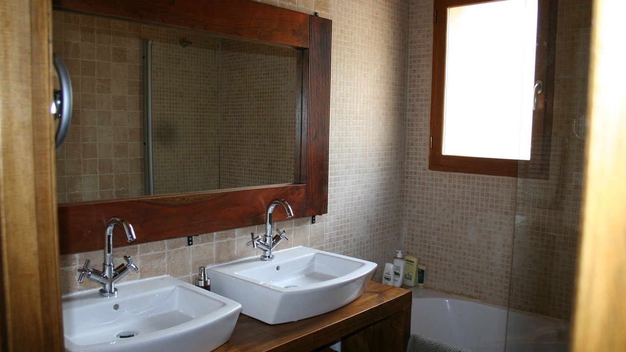 Photo of Bathroom in Egat