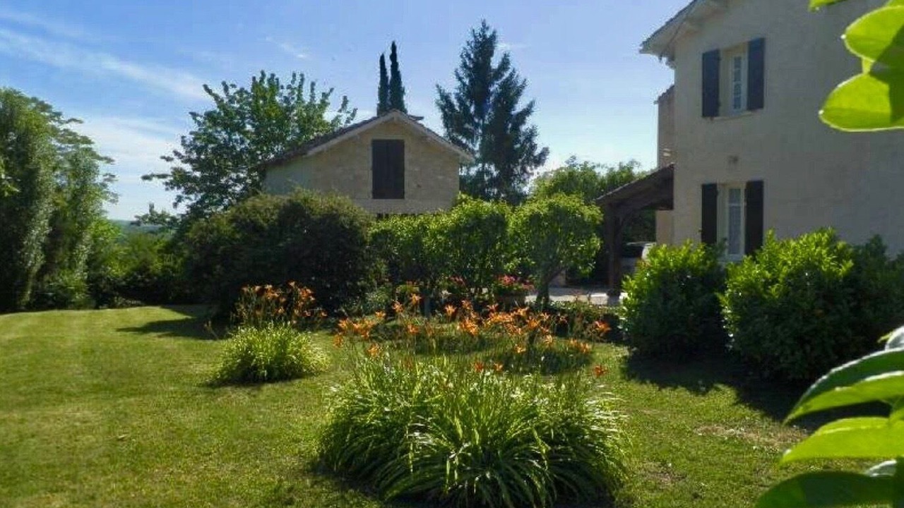 Photo of Outdoor in Devillac