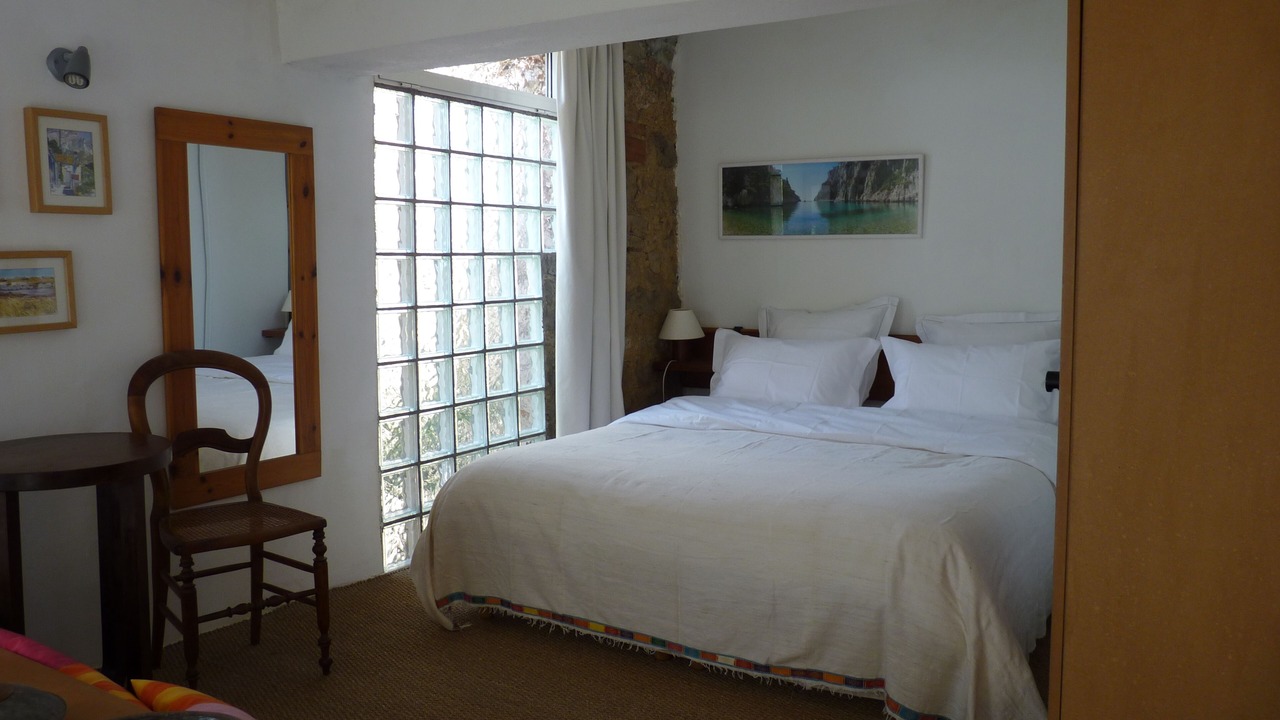 Photo of Bedroom in Roucas-Blanc