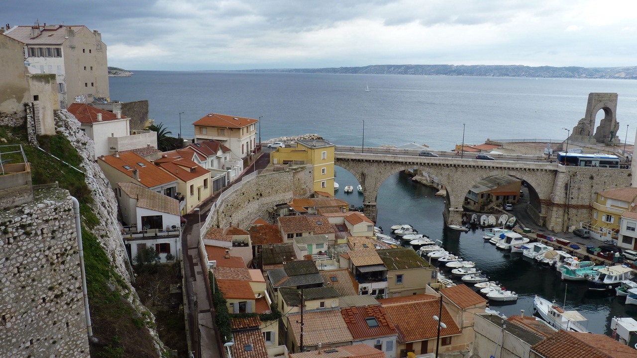 Photo of Others in Roucas-Blanc