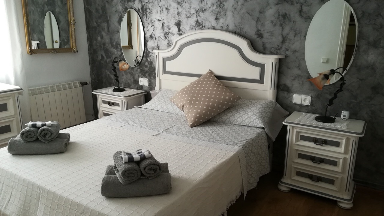 Photo of Bedroom in El Castell de Montornes