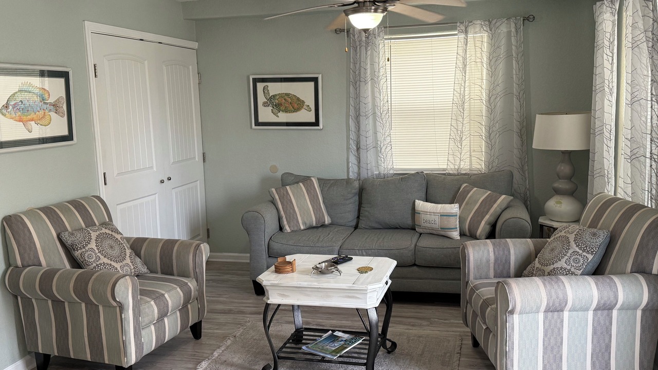 Photo of Livingroom in Surfside Beach