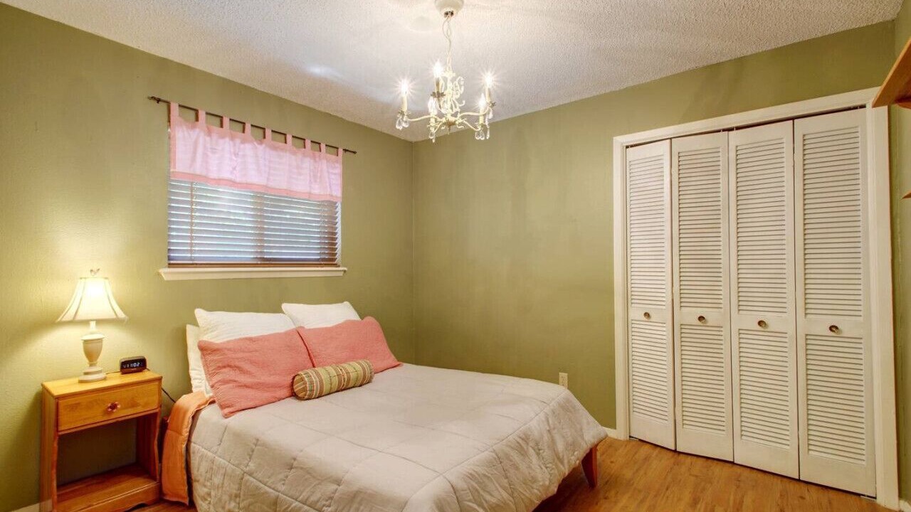 Photo of Bedroom in Pecan Springs Springdale