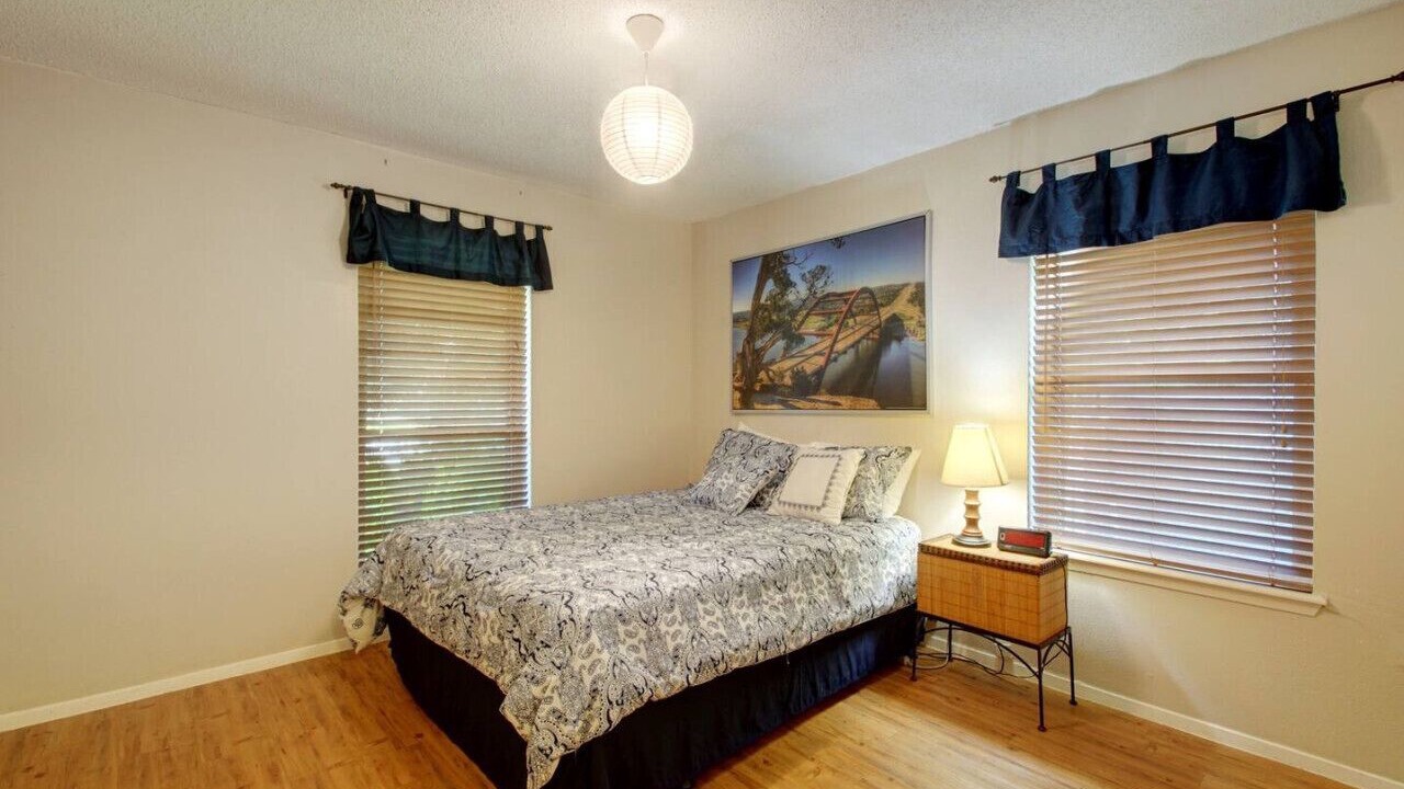 Photo of Bedroom in Pecan Springs Springdale