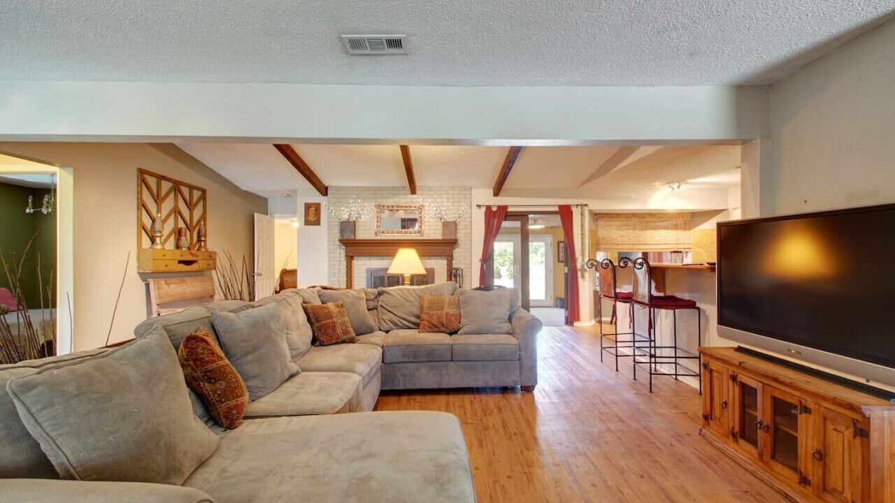 Photo of Livingroom in Pecan Springs Springdale