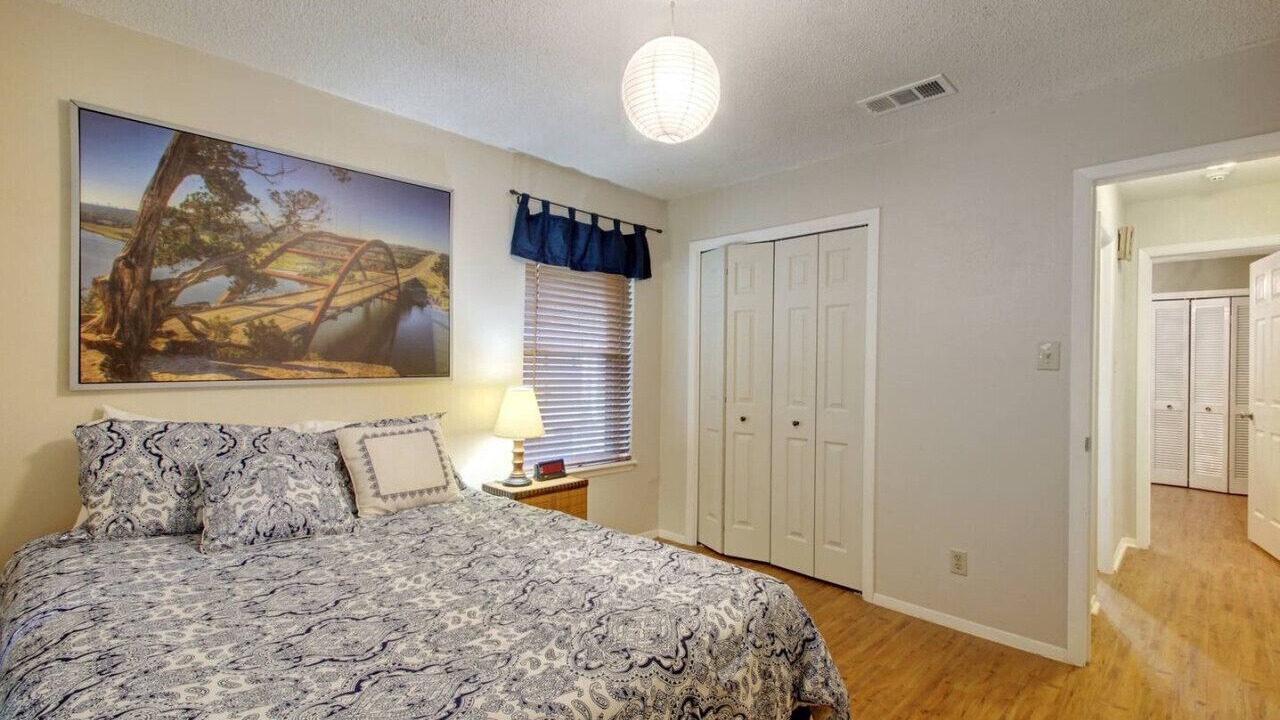 Photo of Bedroom in Pecan Springs Springdale