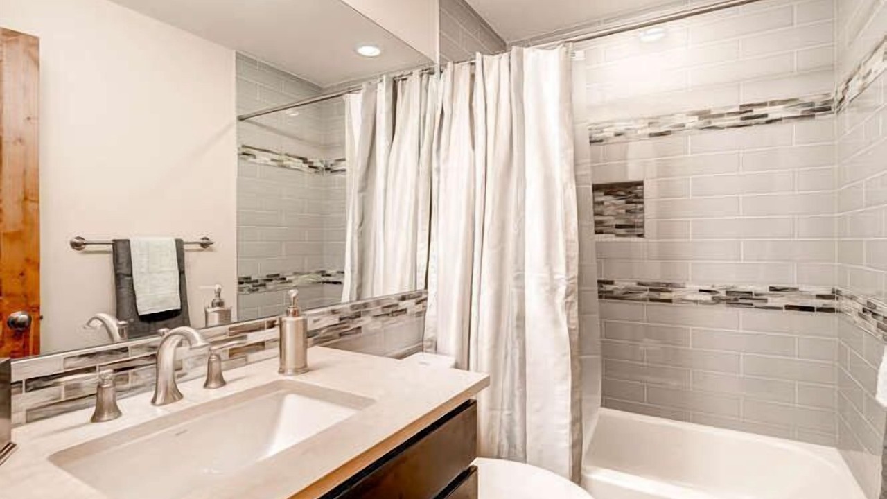 Photo of Bathroom in Interurban Park