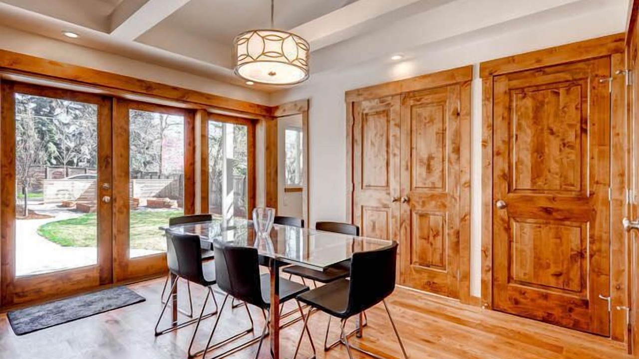 Photo of Livingroom in Interurban Park