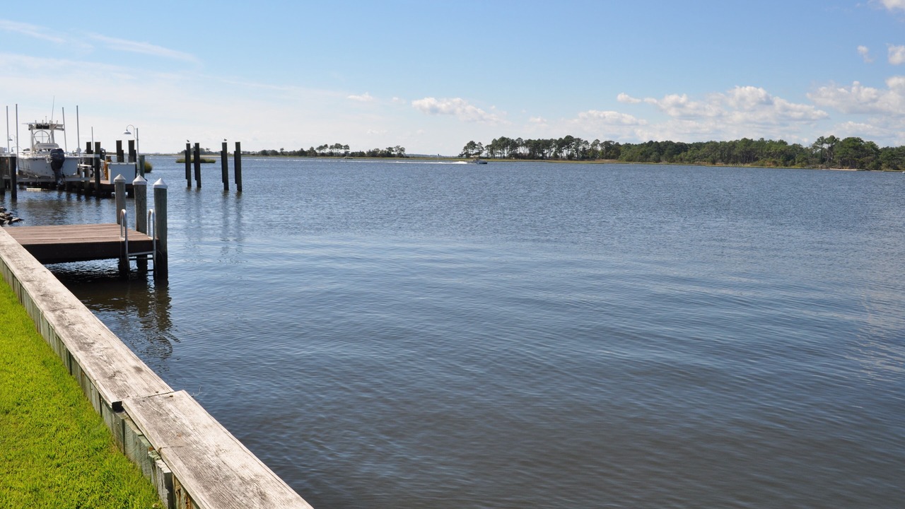 Photo of Others in Keen-Wik On the Bay