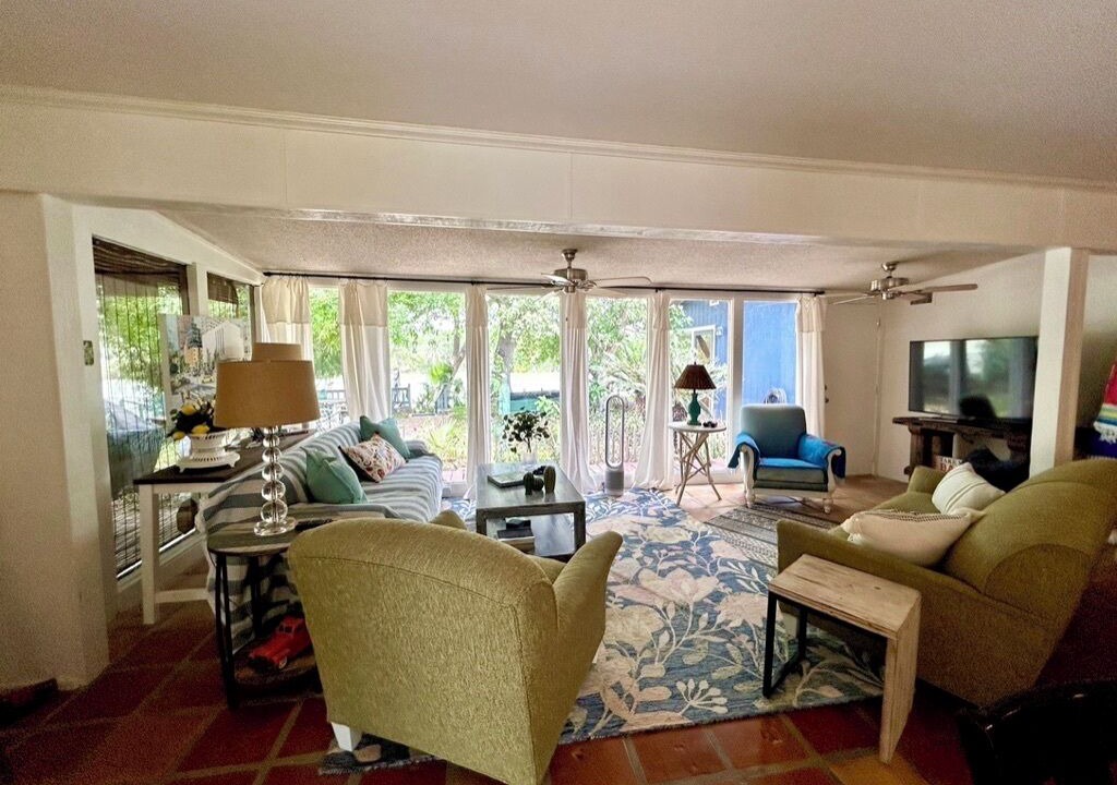 Photo of Livingroom in Progreso Lakes