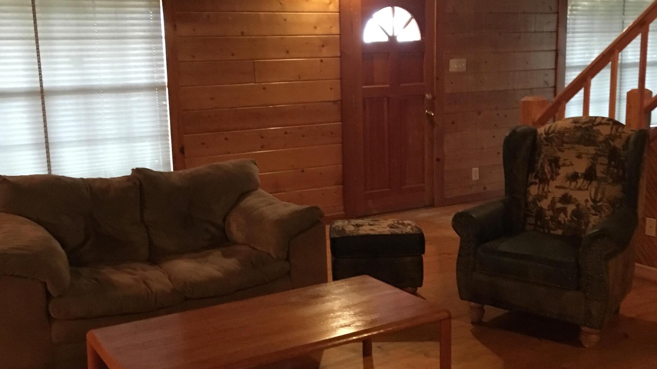 Photo of Livingroom in Farmersville